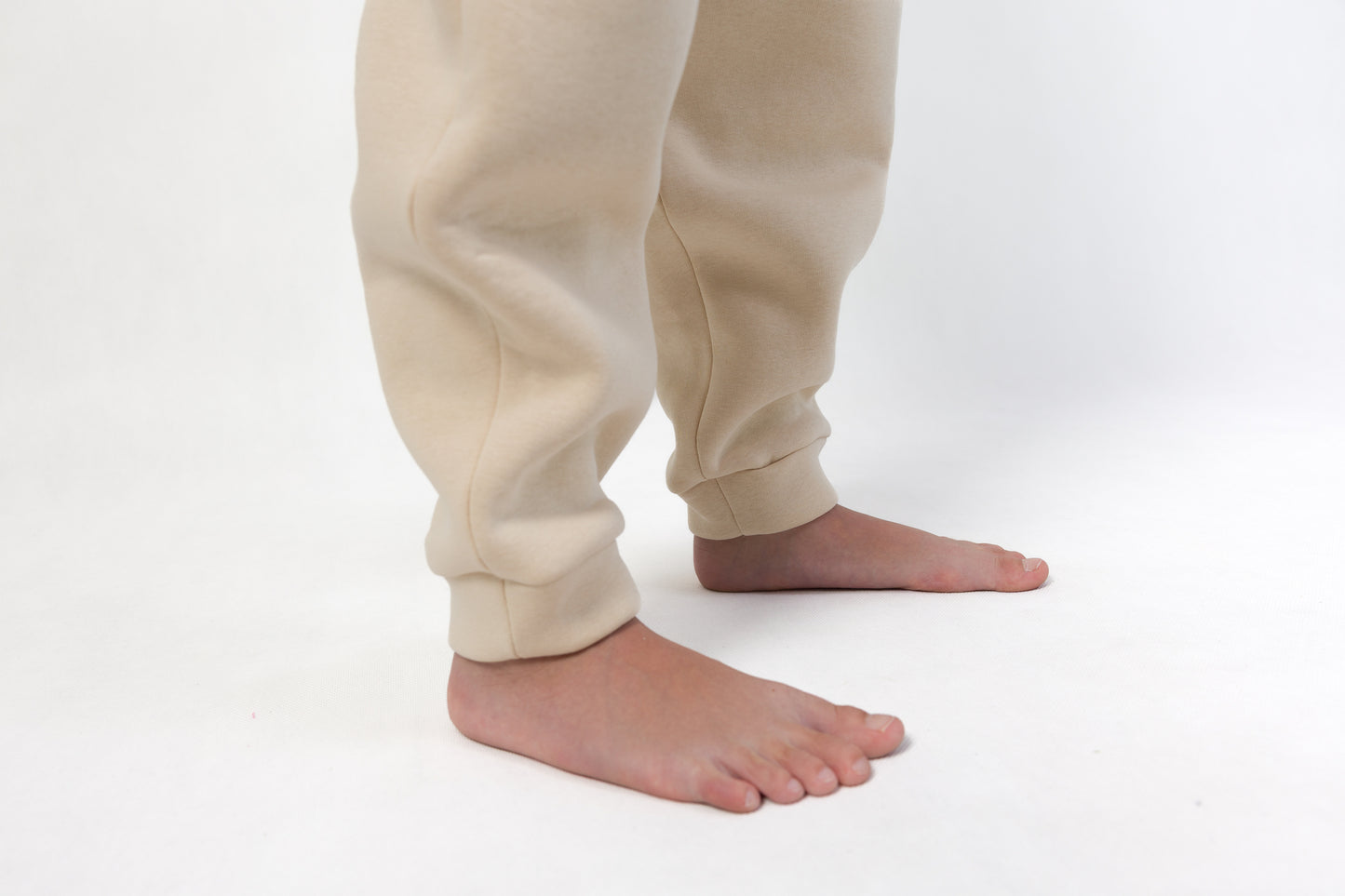 Basic Comfort – chlapčenské béžové tepláky